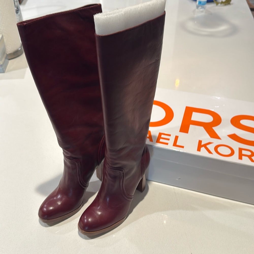 KORS Michael Kors Aila Boots. 8